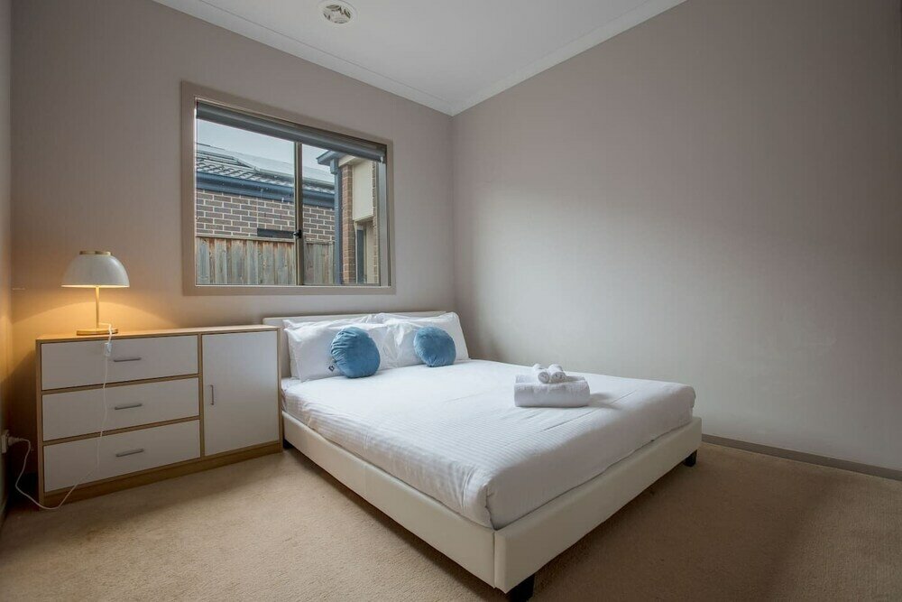 Фото Gorgeous 4br Home in Point Cook