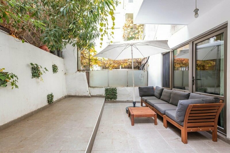 Апартаменты Sleek and Central Flat With Backyard in Besiktas в Бешикташе
