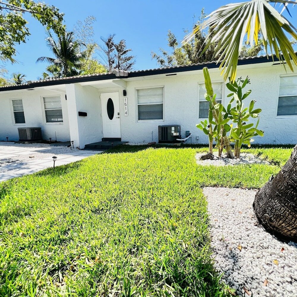 Фото Coco Bay Condos