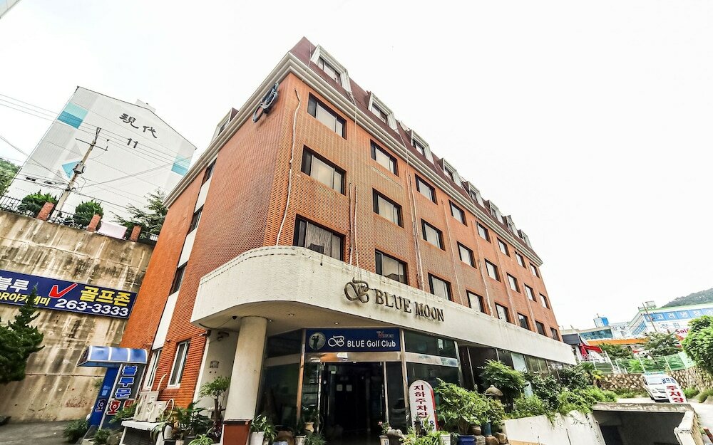 Фото Busan Janglim Blue Moon Hotel