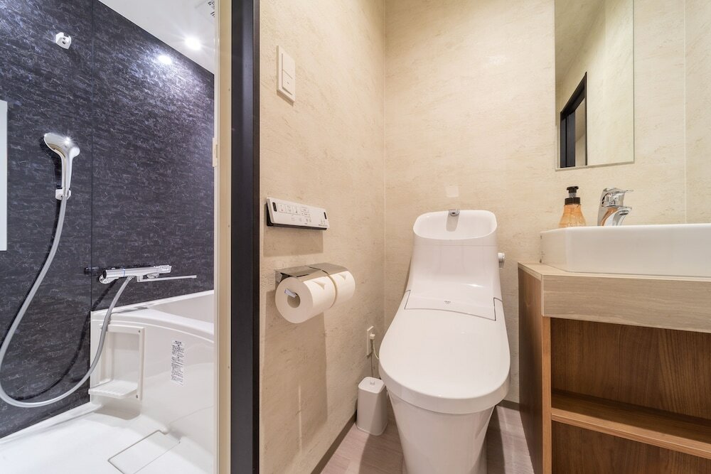Фото Wellstay Namba