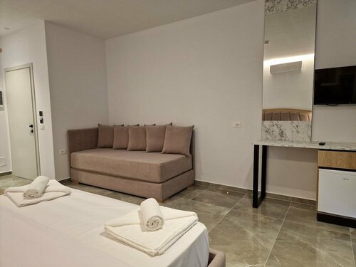 Гостиница Monel Hotel в Ксамиле