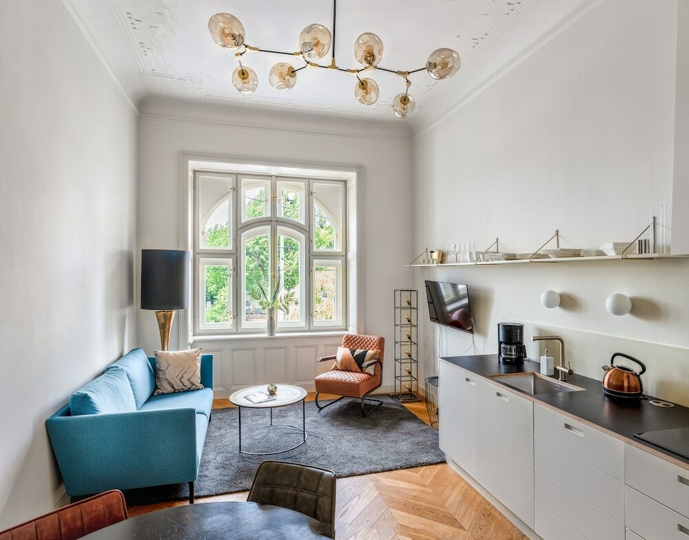 Фото Mn6 Luxury Suites by Adrez Living