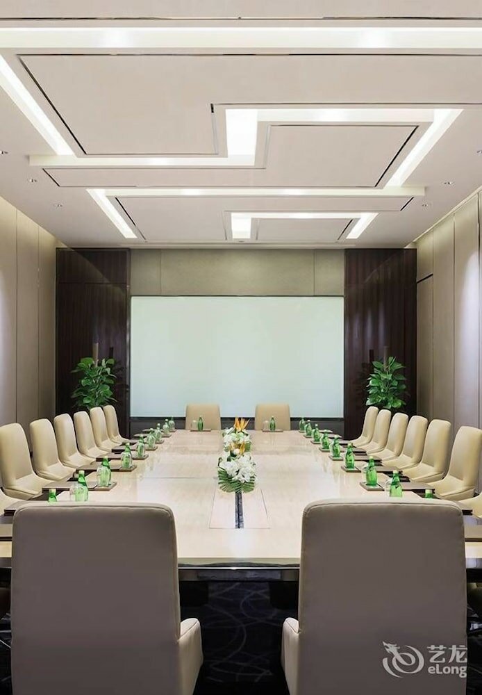 Фото Nanjing Wanda Realm Hotel