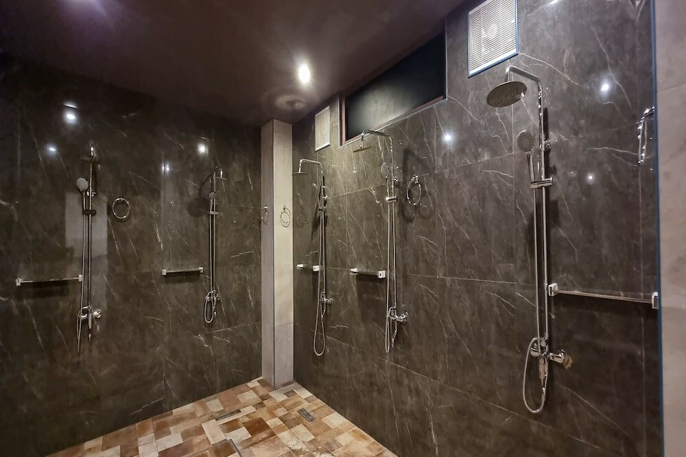 Фото Oyo 997 Attic Capsule Hotel