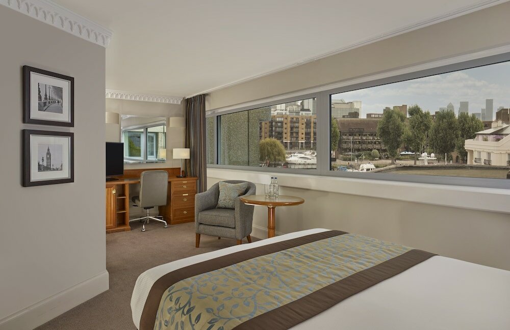 Фото The Tower Hotel