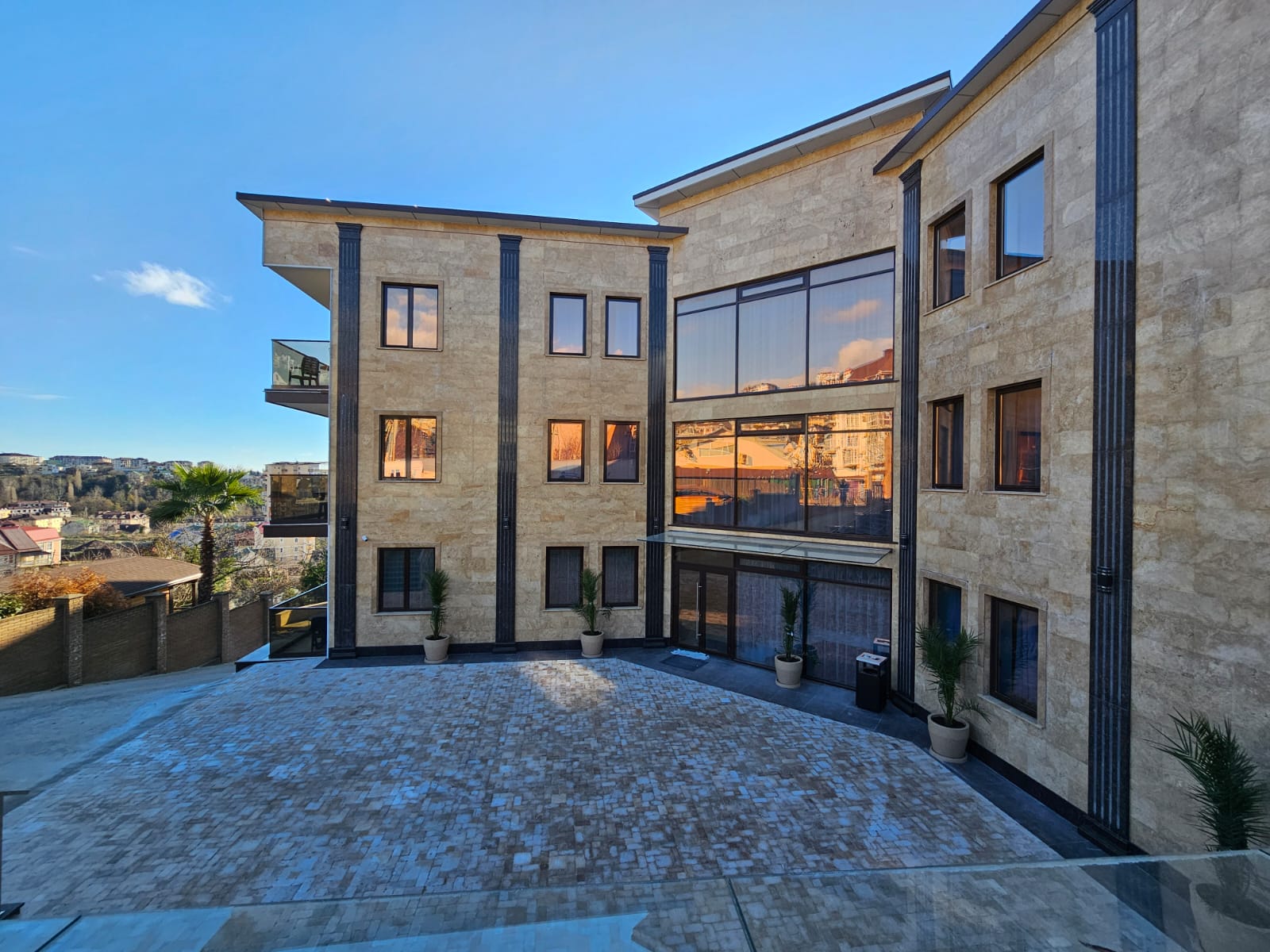 Фото Династия