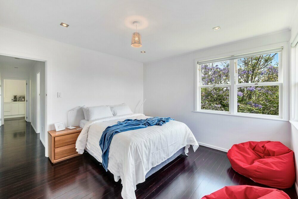 Hotel Bright Airy & Spacious 3 Br Home, Auckland, photo