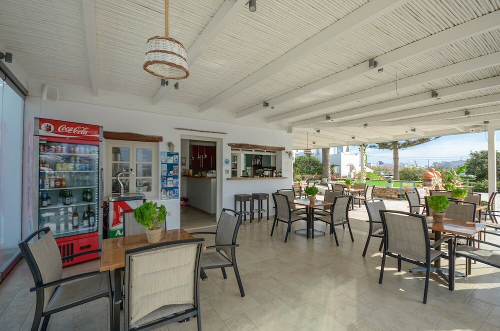 Фото Birikos Studios & Apartments