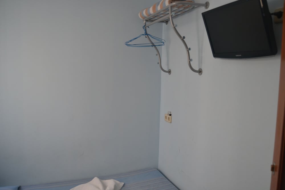 Фото Hostal Enebral