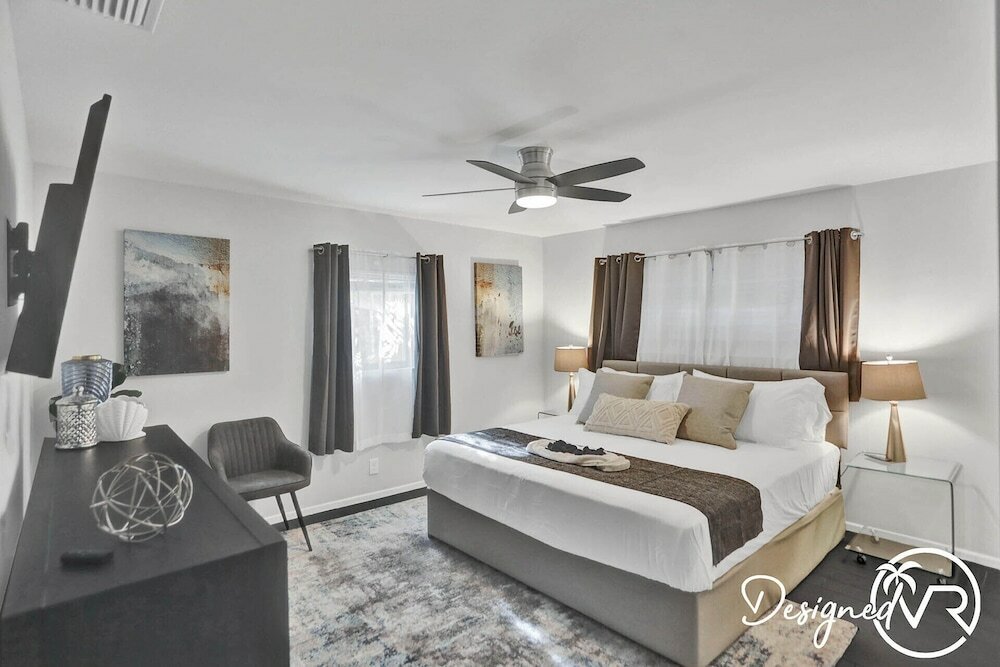 Фото Stunning 5 Br with Heated Pool & Gaming