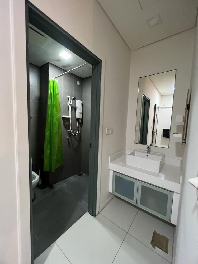 Фото Summer Suites Klcc by Luna