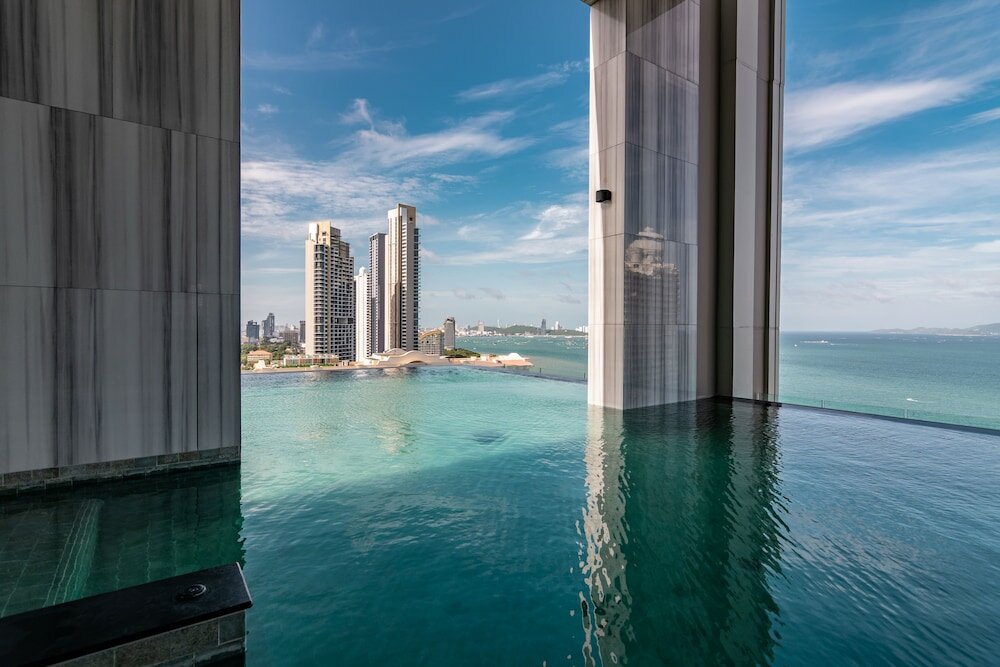 Фото The Riviera Wongamat by Pattaya Holiday