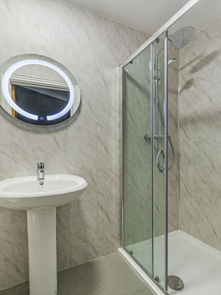 Фото Oyo Townhouse Apollo, Hyde Park