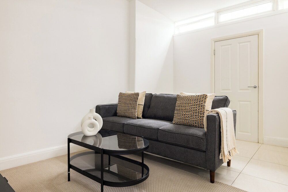 Фото The Gladstone Studio