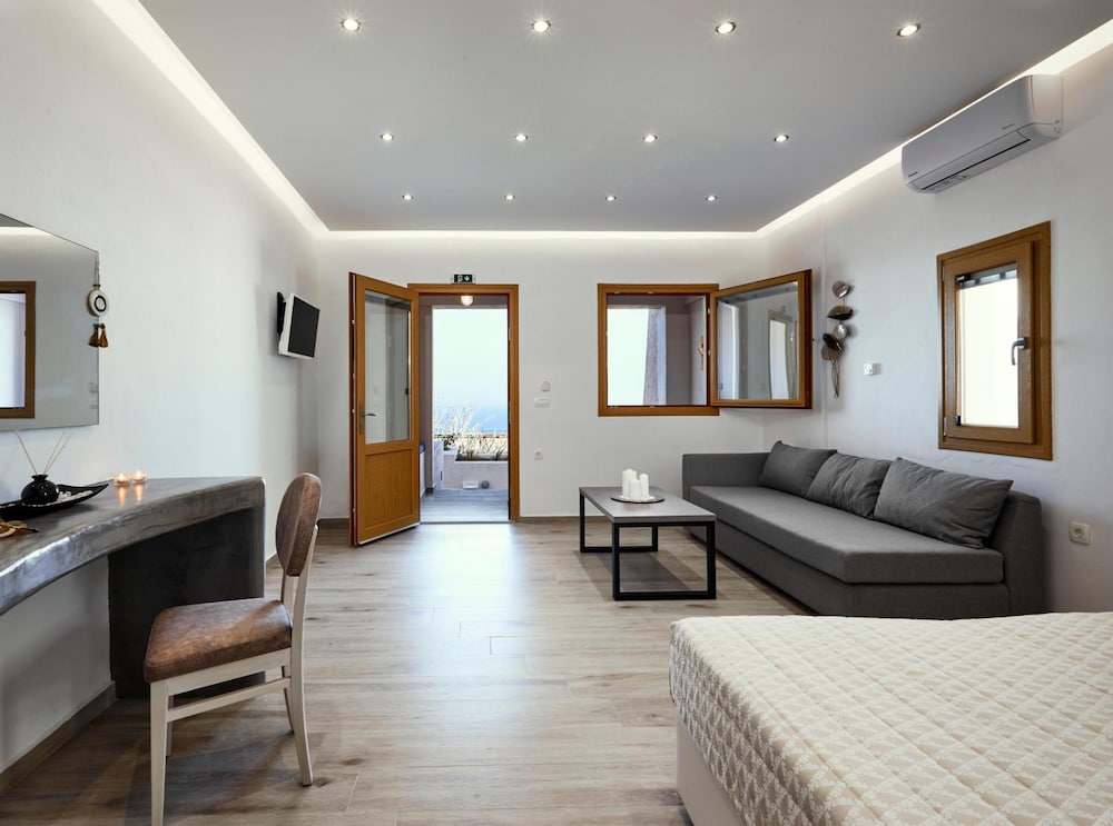 Фото Alyvia Suites