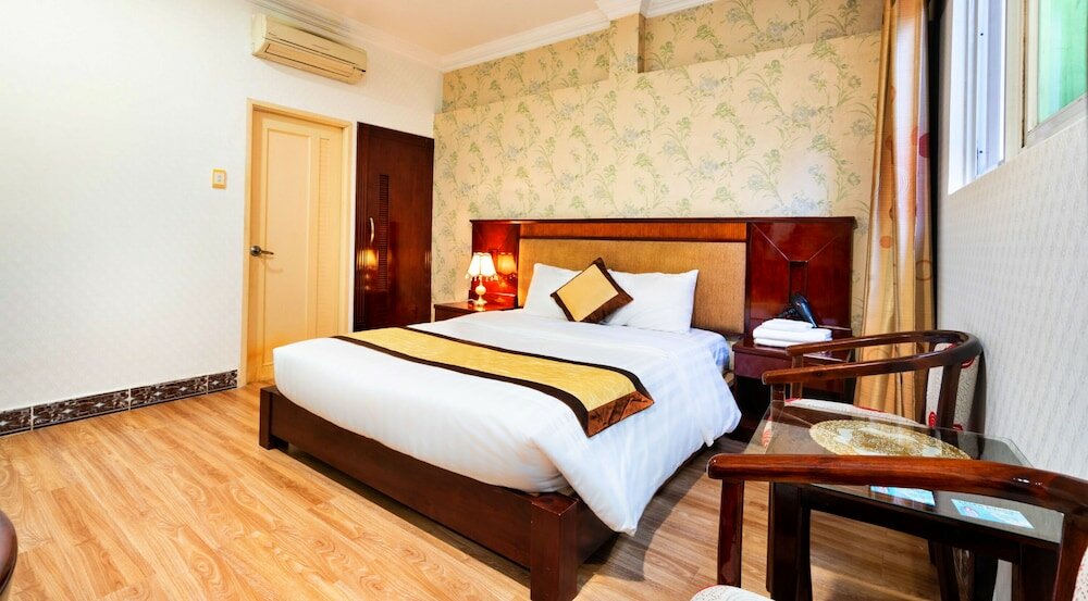 Фото Hanz Cosmos Central Hotel