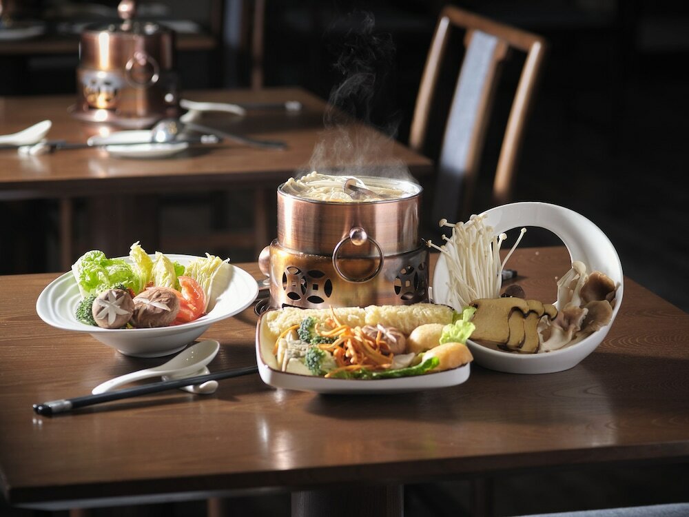 Фото San Po Hotel