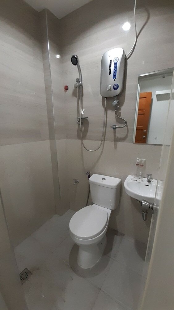 Фото Oyo 470 Jrja Hotel