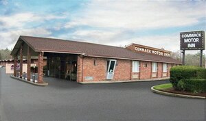 Гостиница Commack Inn