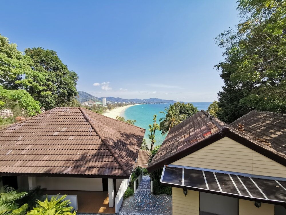 Фото On The Hill Karon Resort