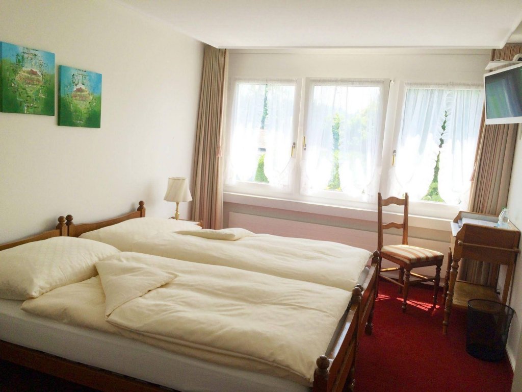 Фото Hotel zur Linde