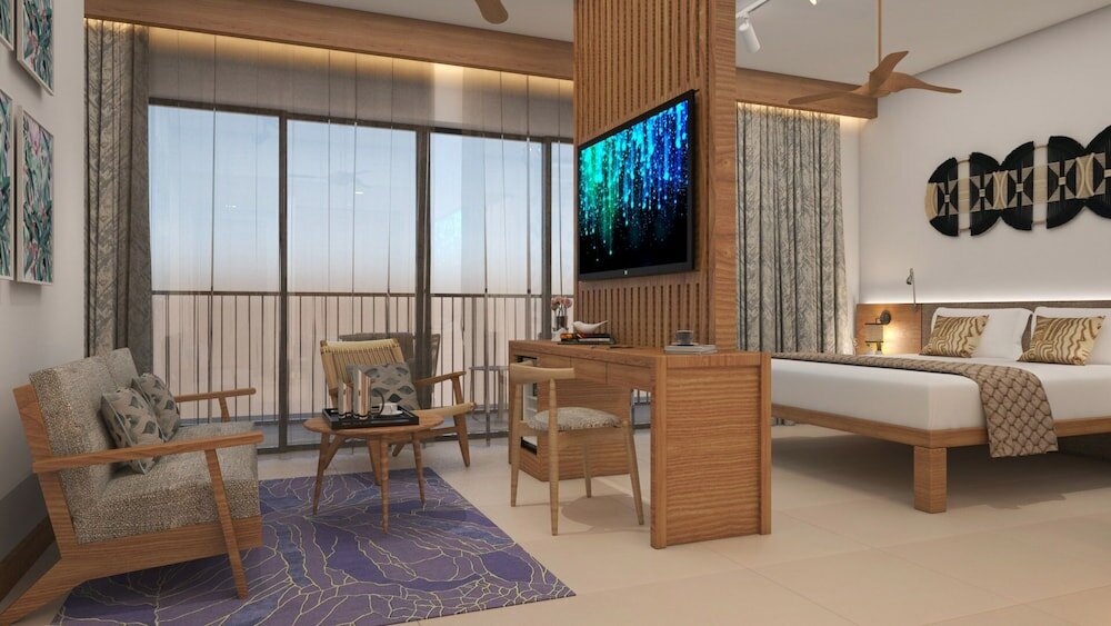 Фото Ocean's Creek Beach Hotel