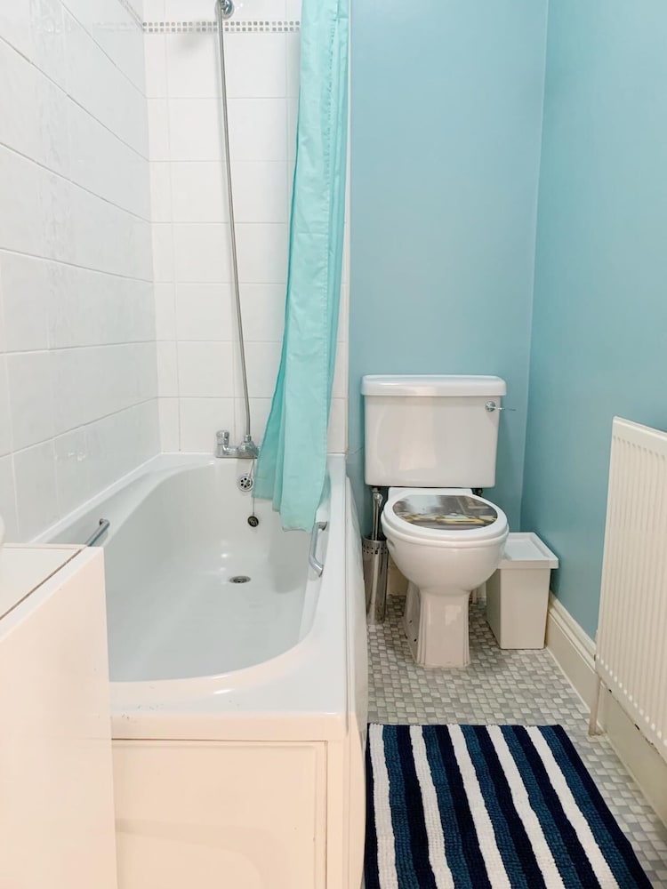 Фото 20 Forest Drive West Apartments