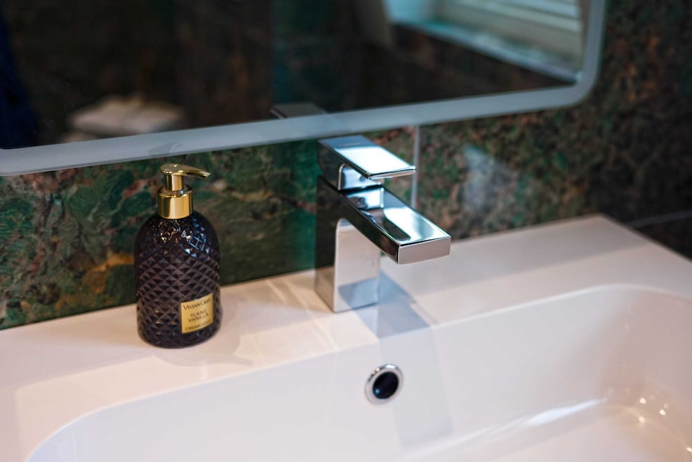 Фото Marble Arch Suite 7-hosted by Sweetstay