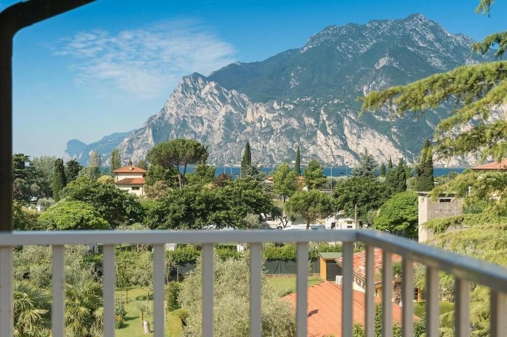 Фото Bike Garnì Villa Maria Torbole