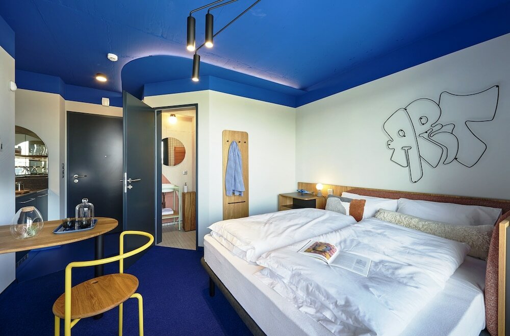 Фото отеля 2