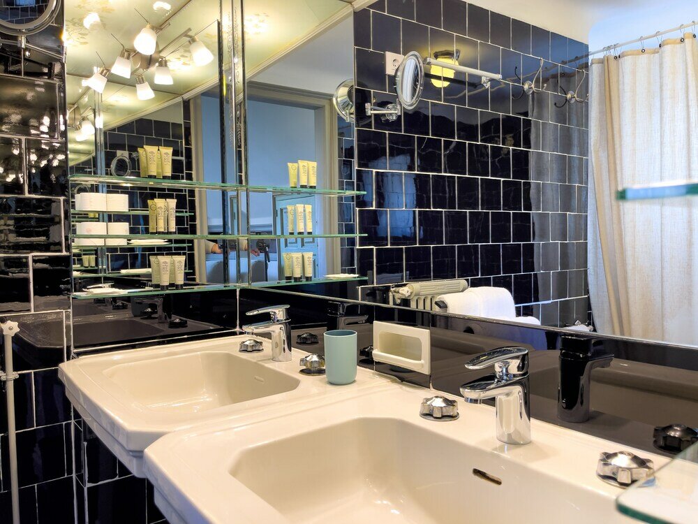 Фото Angelats Hotel