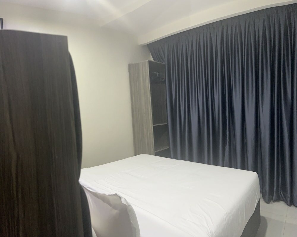 Фото De Rigg Place Victoria Island