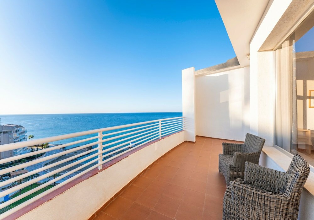 Фото Port Europa Hotel