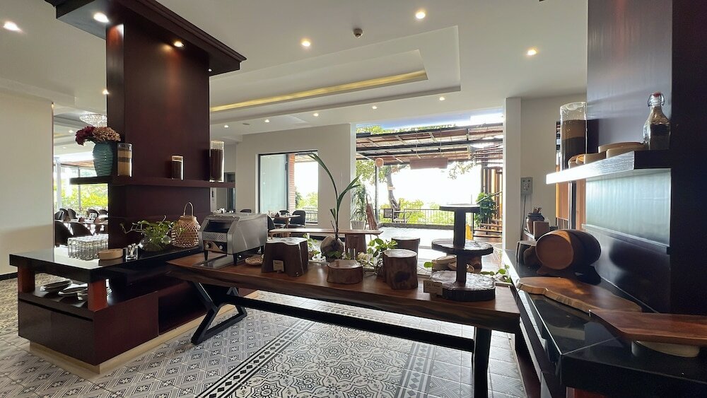 Фото Tom Hill Boutique Resort & SPA