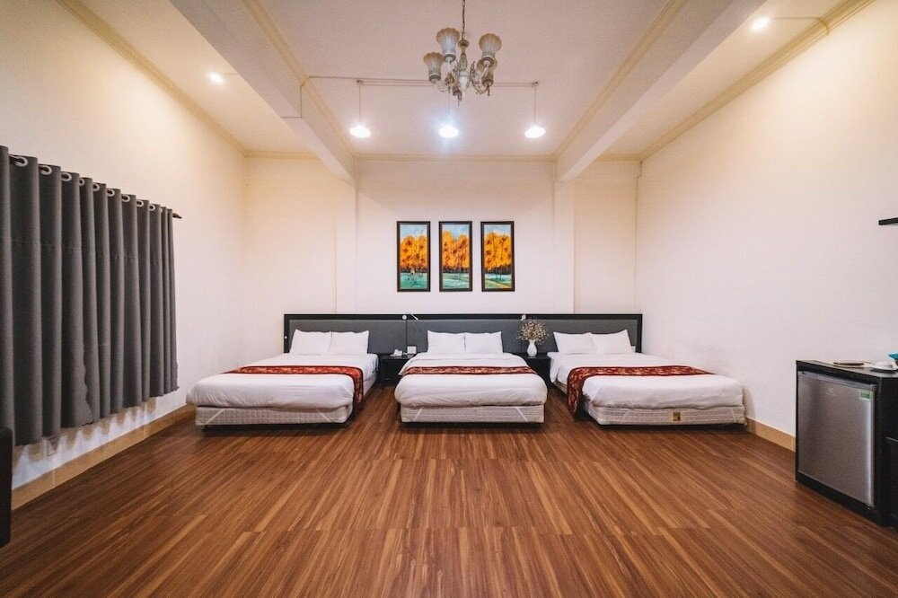 Фото Lilly Hotel