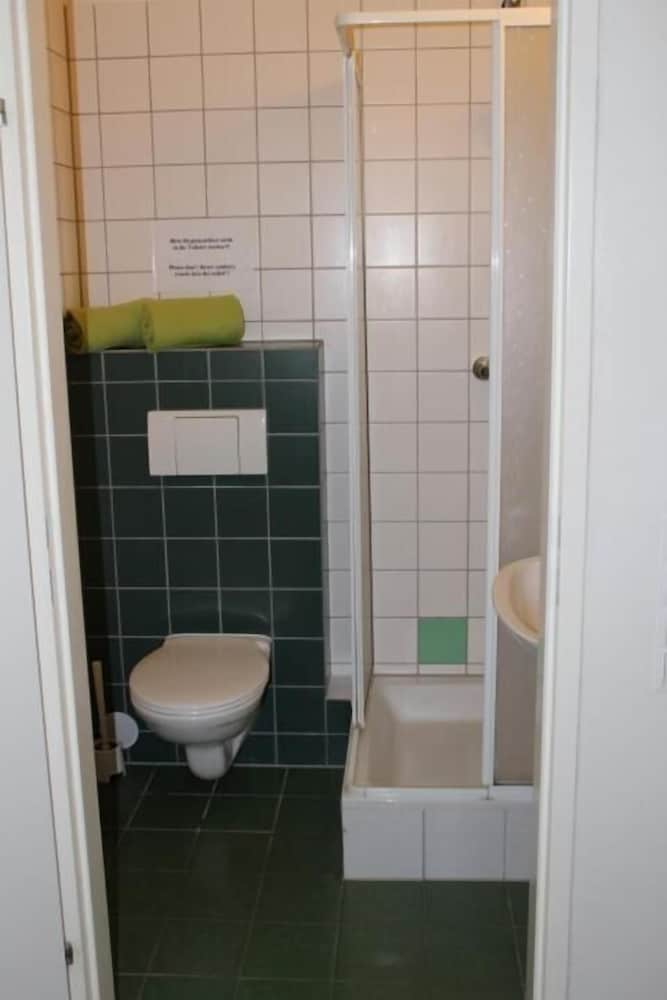 Фото Westend City Hostel GmbH