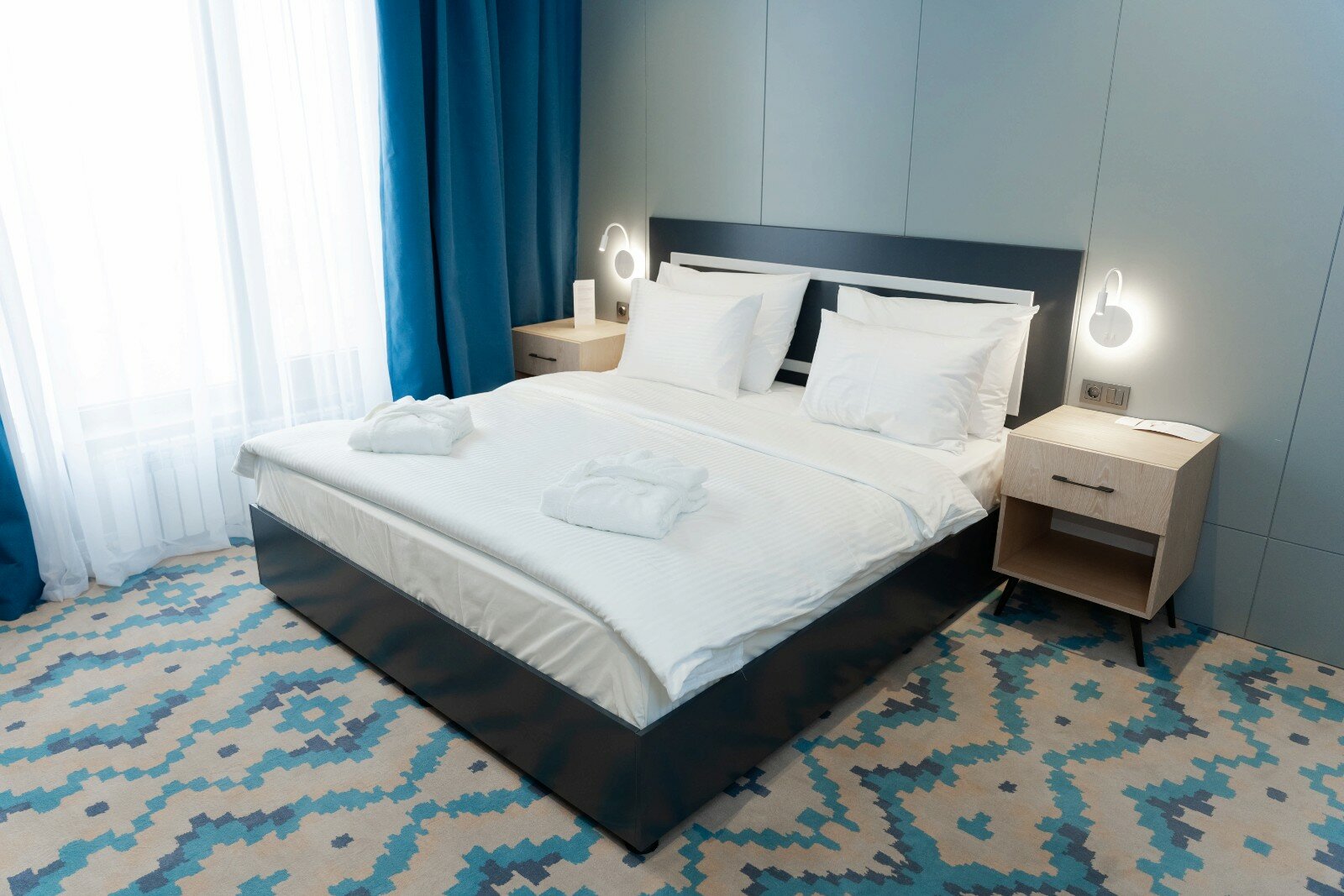 Фото отеля 2