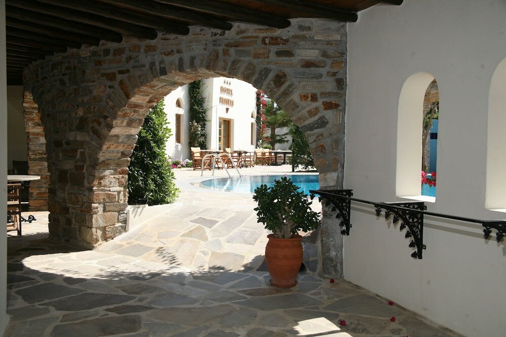 Фото Proteas Hotel & Suites