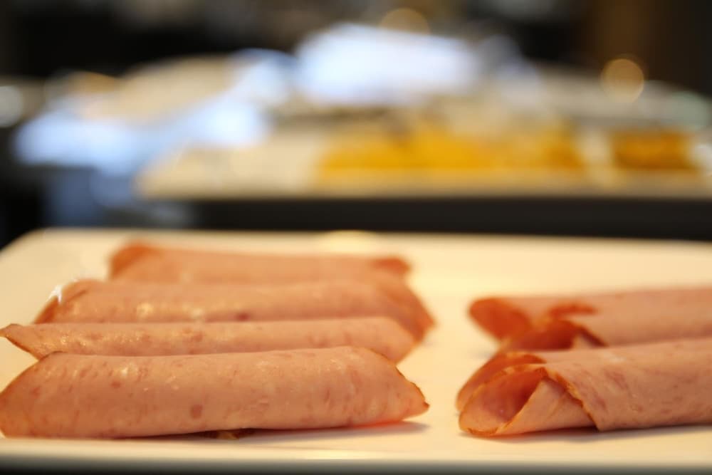 Фото Grandmillions Hotel