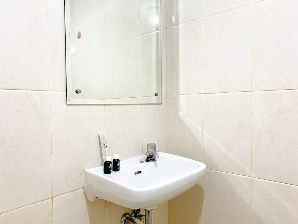 Фото Modern Look Studio At Springlake Summarecon Bekasi Apartment