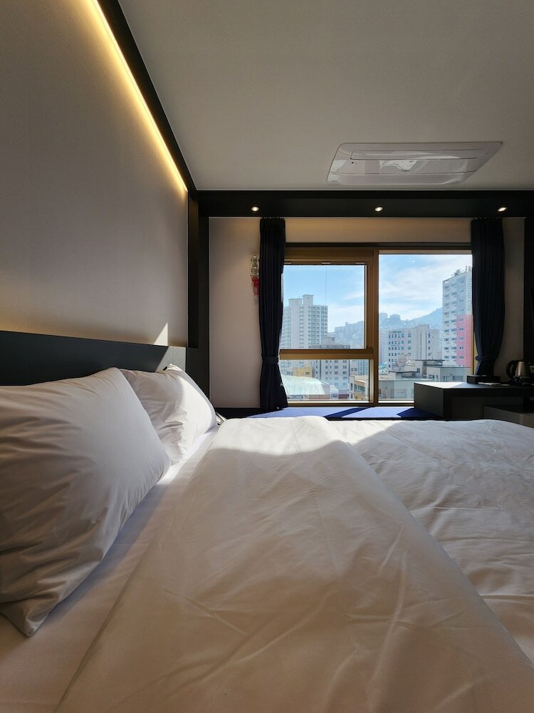 Фото Goldstone Hotel