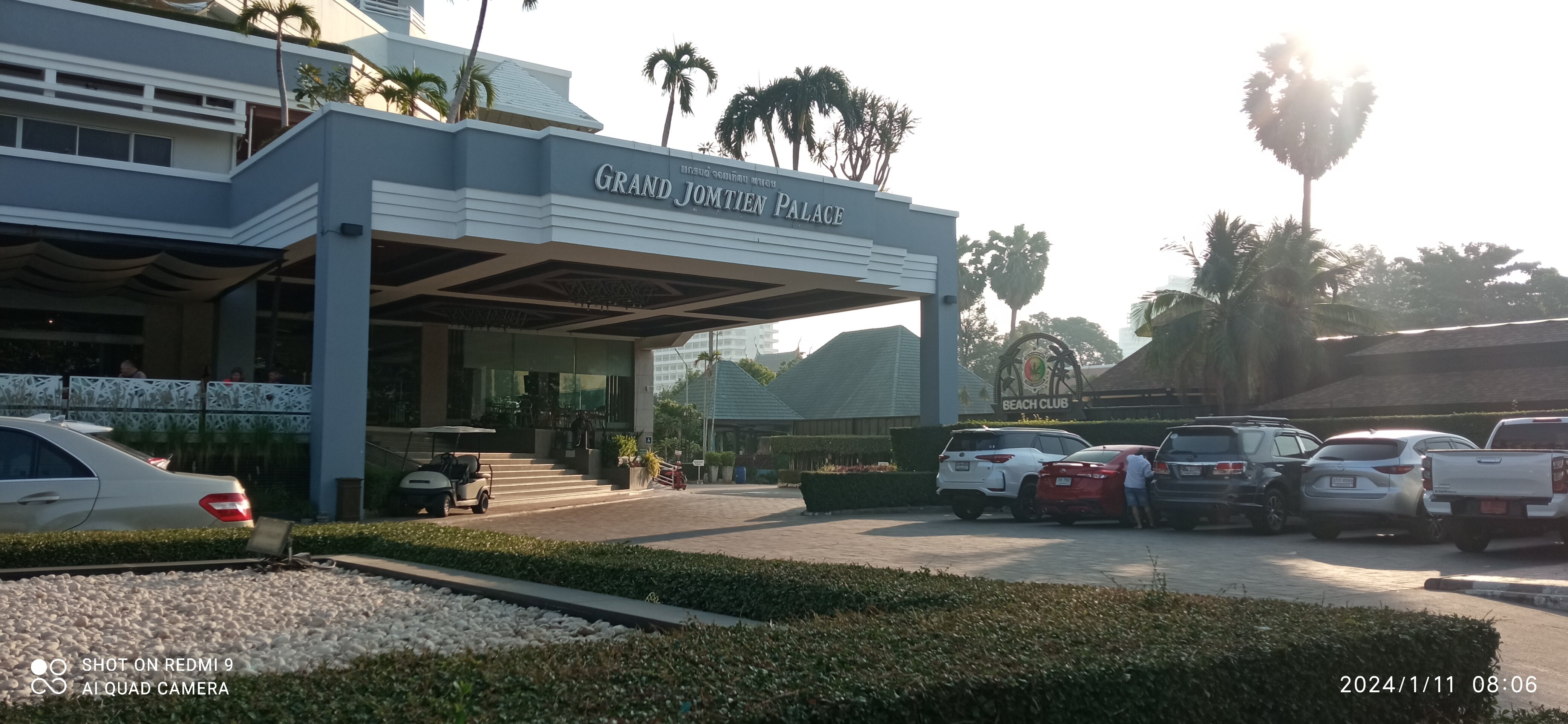 Фото Grand Jomtien Palace Hotel