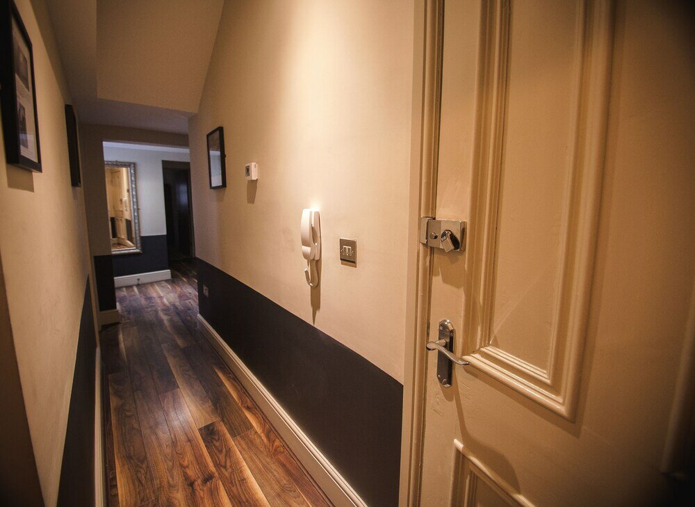 Фото 50 Bootham Crescent