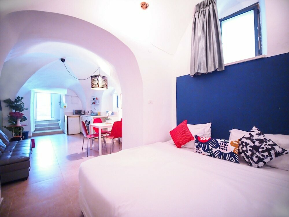 Hotel Paamonim, Jerusalem, photo