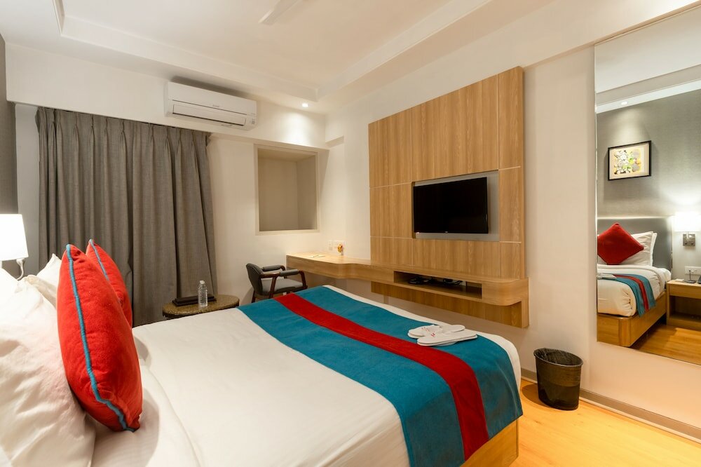 Фото Hotel Express Inn