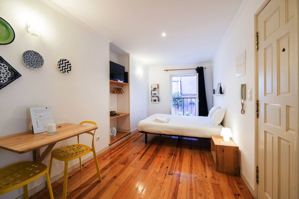 Фото Nomad's Alfama Flats - Typical Street