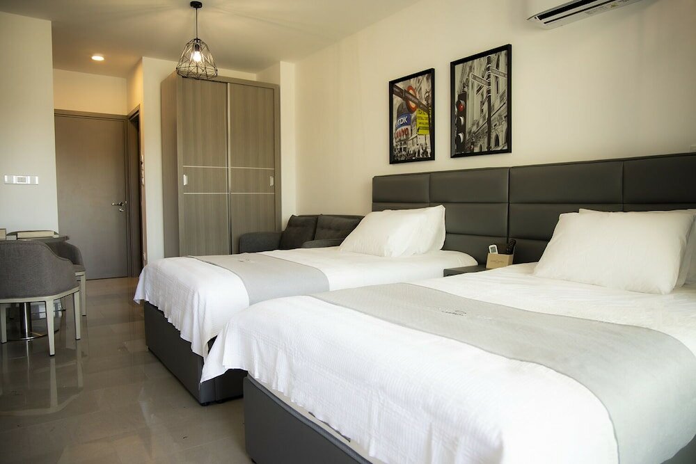 Фото Jimmy's Suites