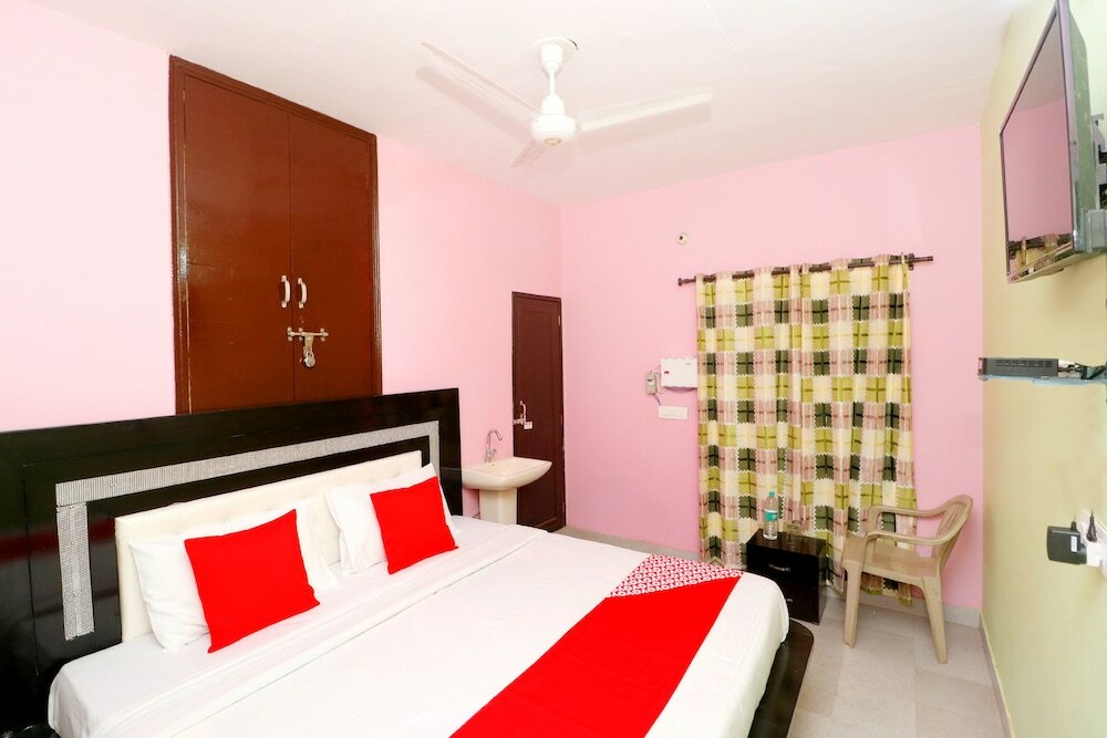 Фото Oyo 39852 Hotel Noor