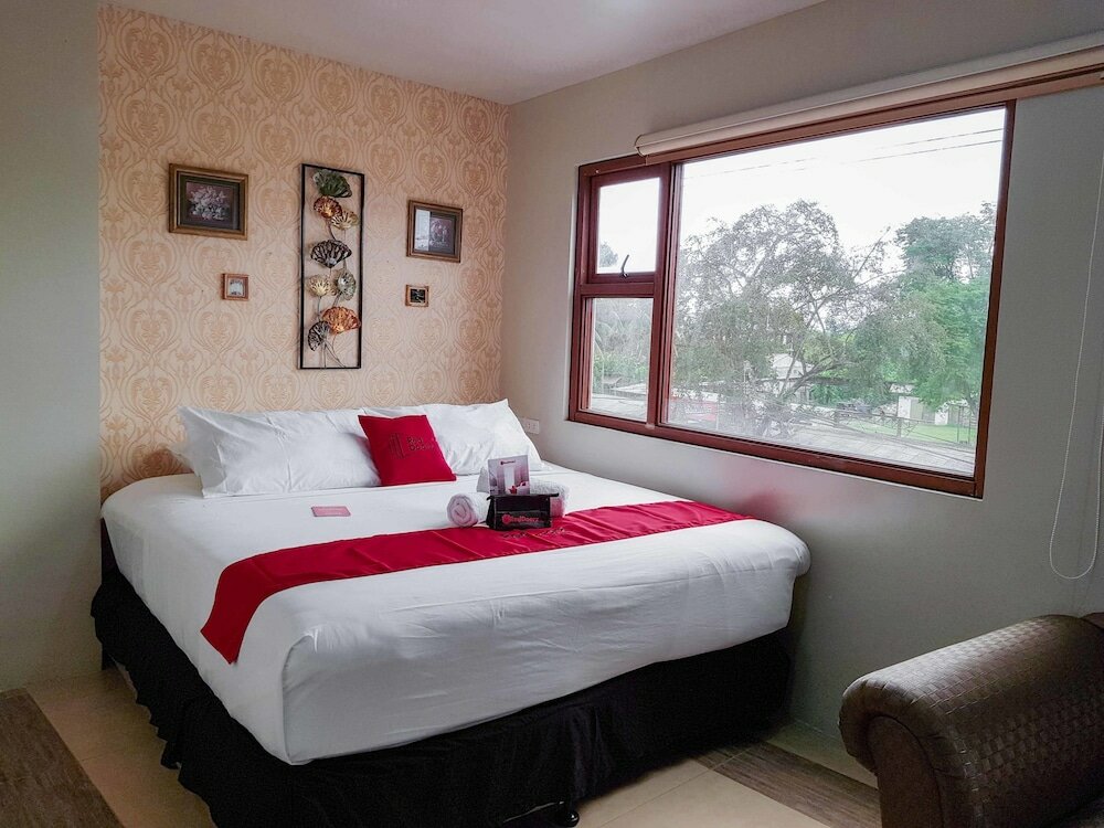 Фото RedDoorz Plus near Holy Name Medical Center